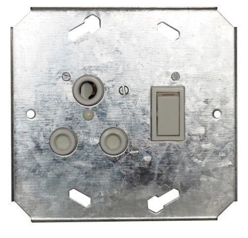 TITAN 16A SINGLE SWITCH SOCKET + YOKE 4X4